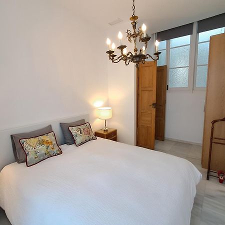 Apartamentos Almirante Hoyos Seville Luaran gambar