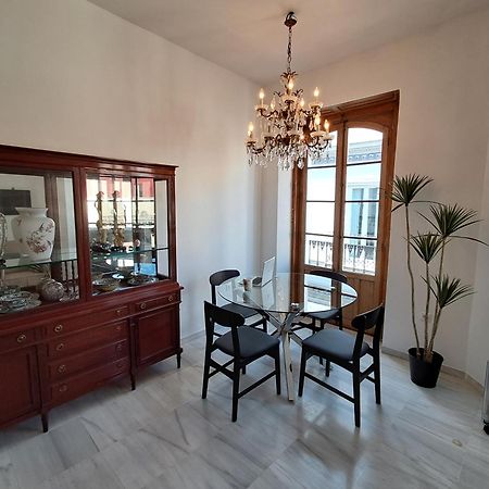 Apartamentos Almirante Hoyos Seville Luaran gambar