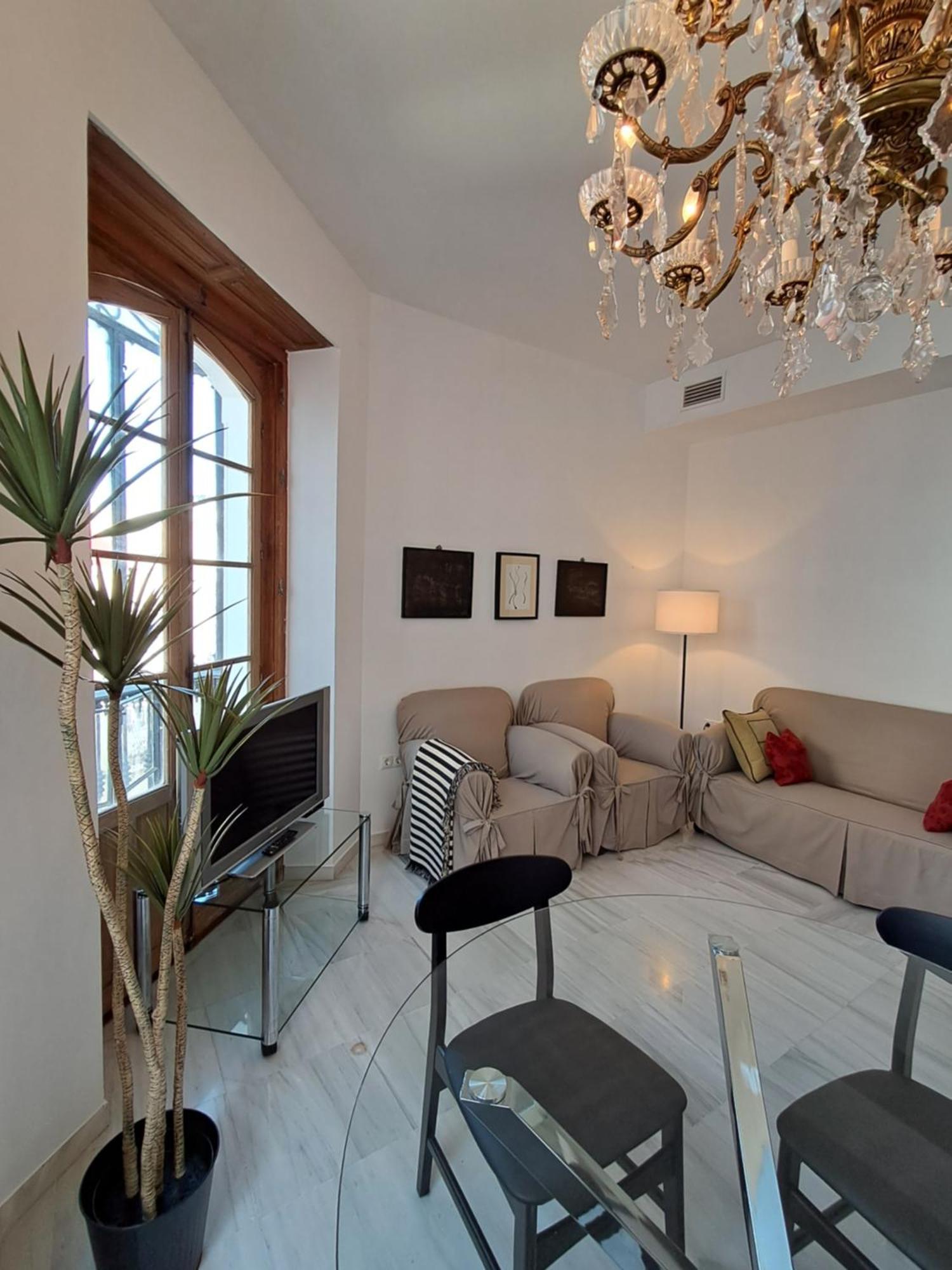 Apartamentos Almirante Hoyos Seville Luaran gambar
