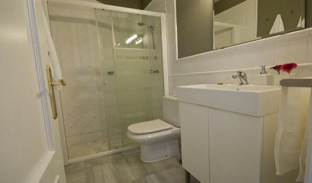 Apartamentos Almirante Hoyos Seville Luaran gambar